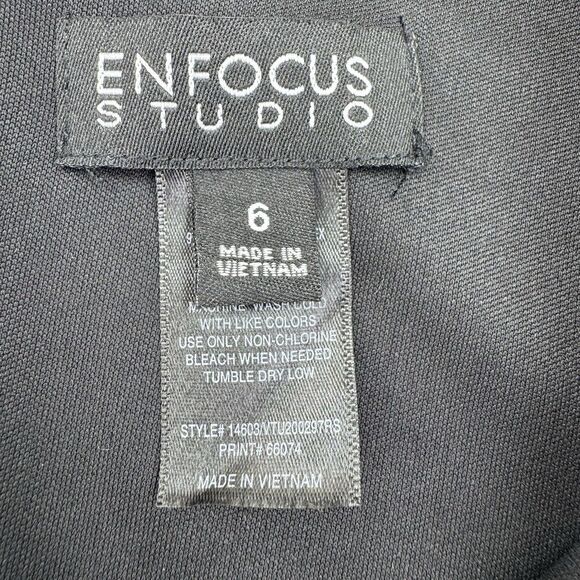 En Focus Studio Cropped Jumpsuit Size 6 Black White Geometric Sleeveless V-Neck - Picture 2 of 8